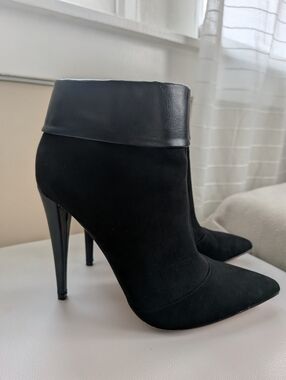 Black Pointed Toe Stiletto Heels - Classic Black